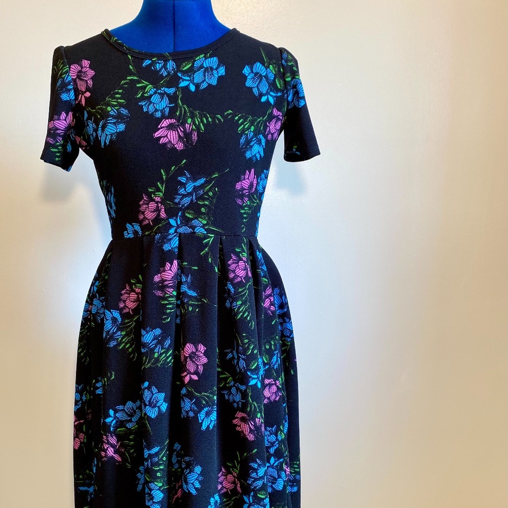 LuLaRoe Floral Amelia Dress - Size: S